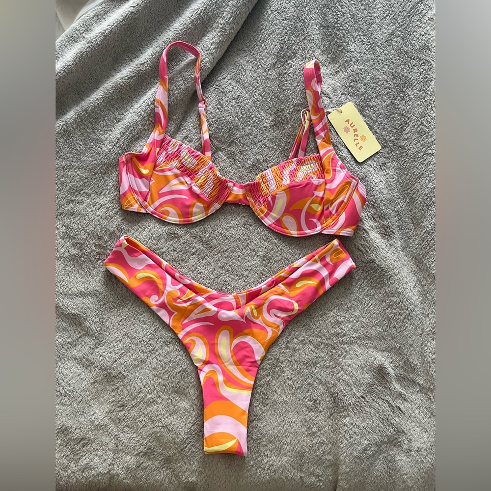 Brand new never worn aurelle swimsuit